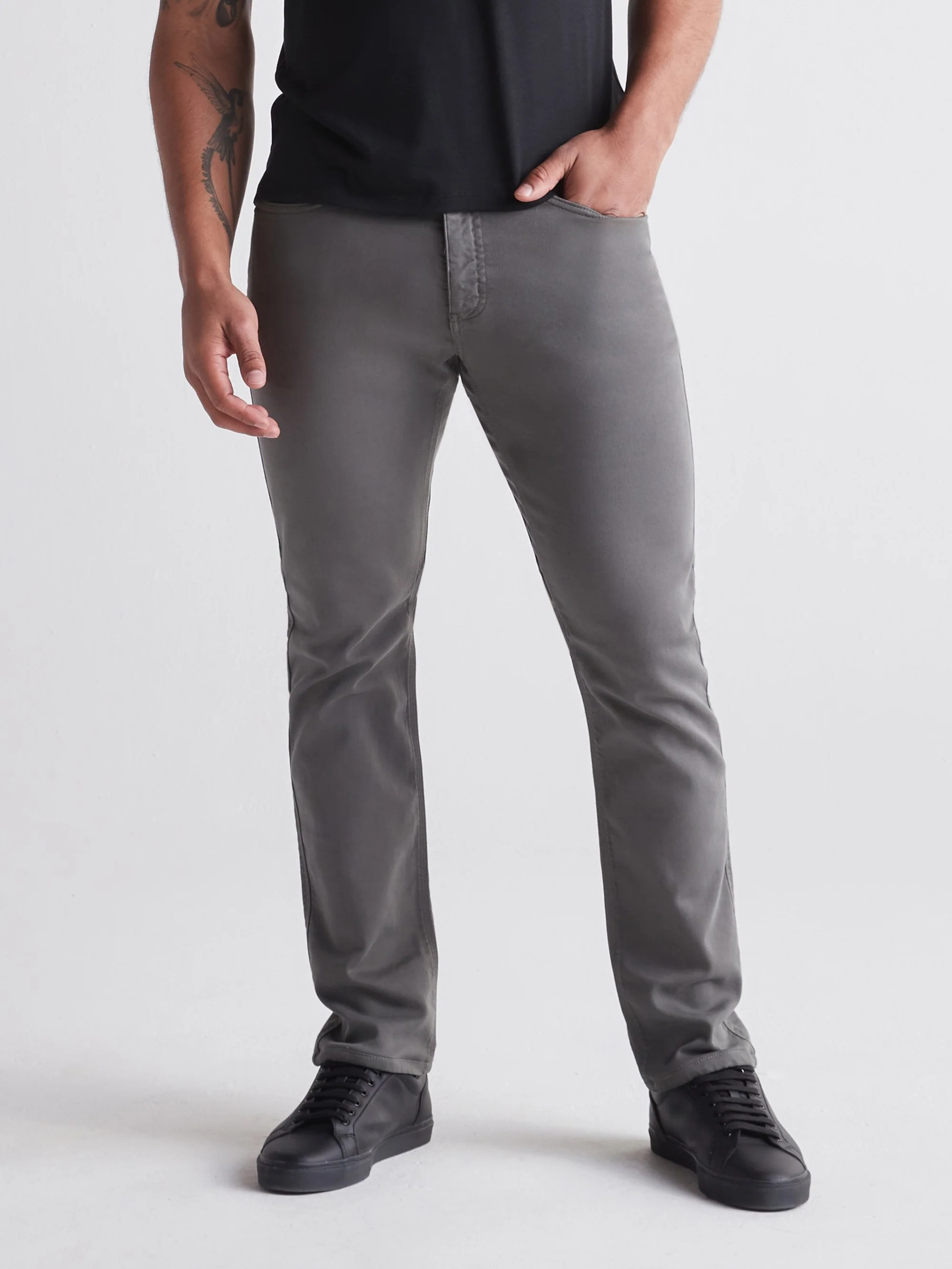 Duer Mens No Sweat Relaxed Taper Pants - Image 18