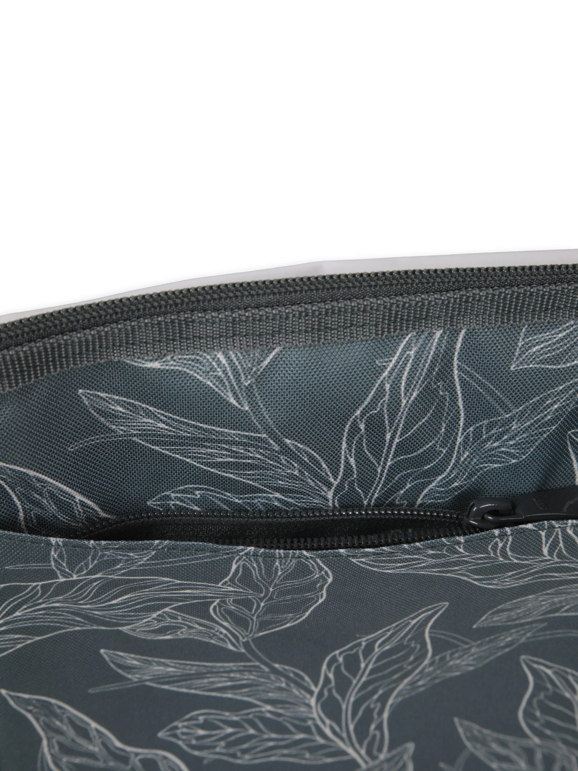 EMS 25L Patterned Cool Bag - Image 7