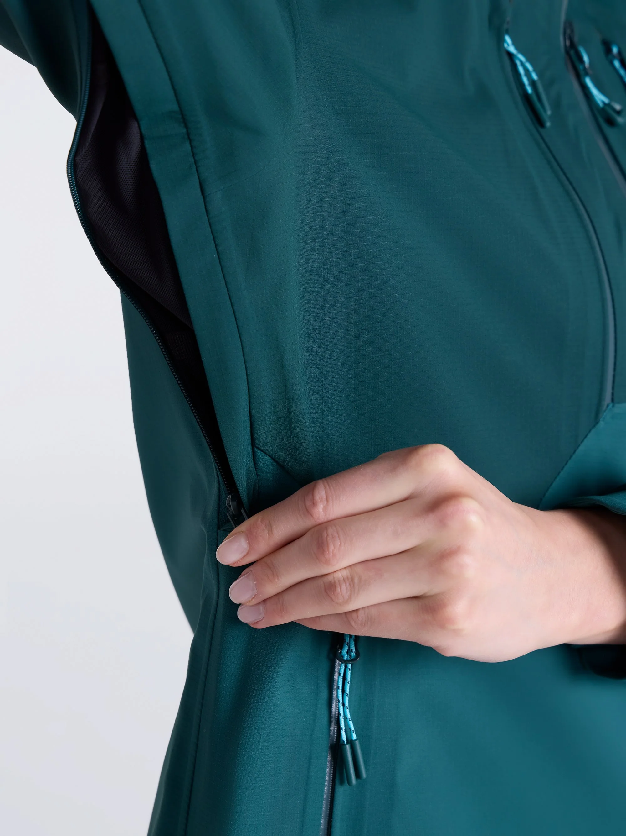EMS Nordra Tech Womens 3-Layer Waterproof Jacket - Image 10